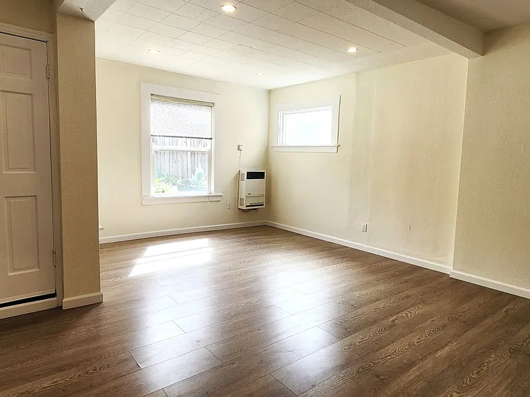 1645 Irving St #B — Photo 1