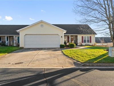 3960 Cobblestone Bend Dr, High Point, NC, 27265