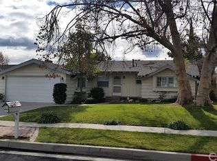 23834 Bessemer St, Woodland Hills, CA 91367