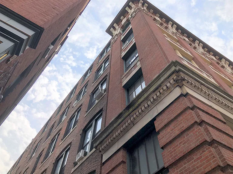 10 Thacher St #107 — Photo 20