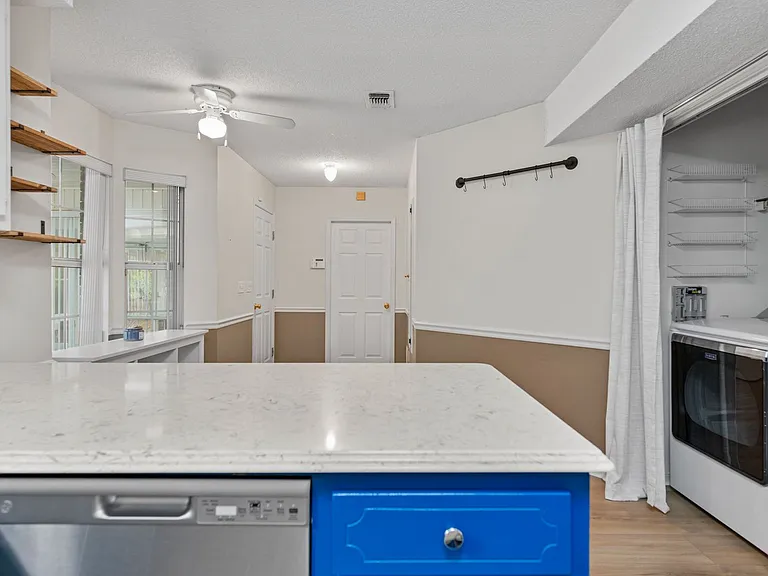 6740 Scotts Pl — Photo 14