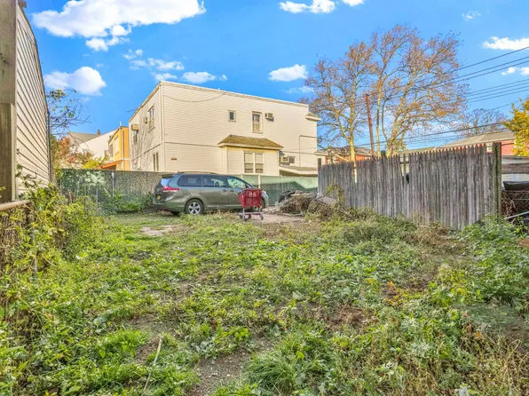 7-06 College Point Boulevard image 42 of 44