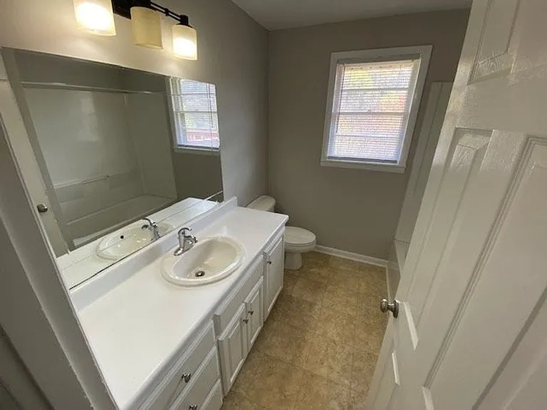 107 Oliphant St — Photo 30