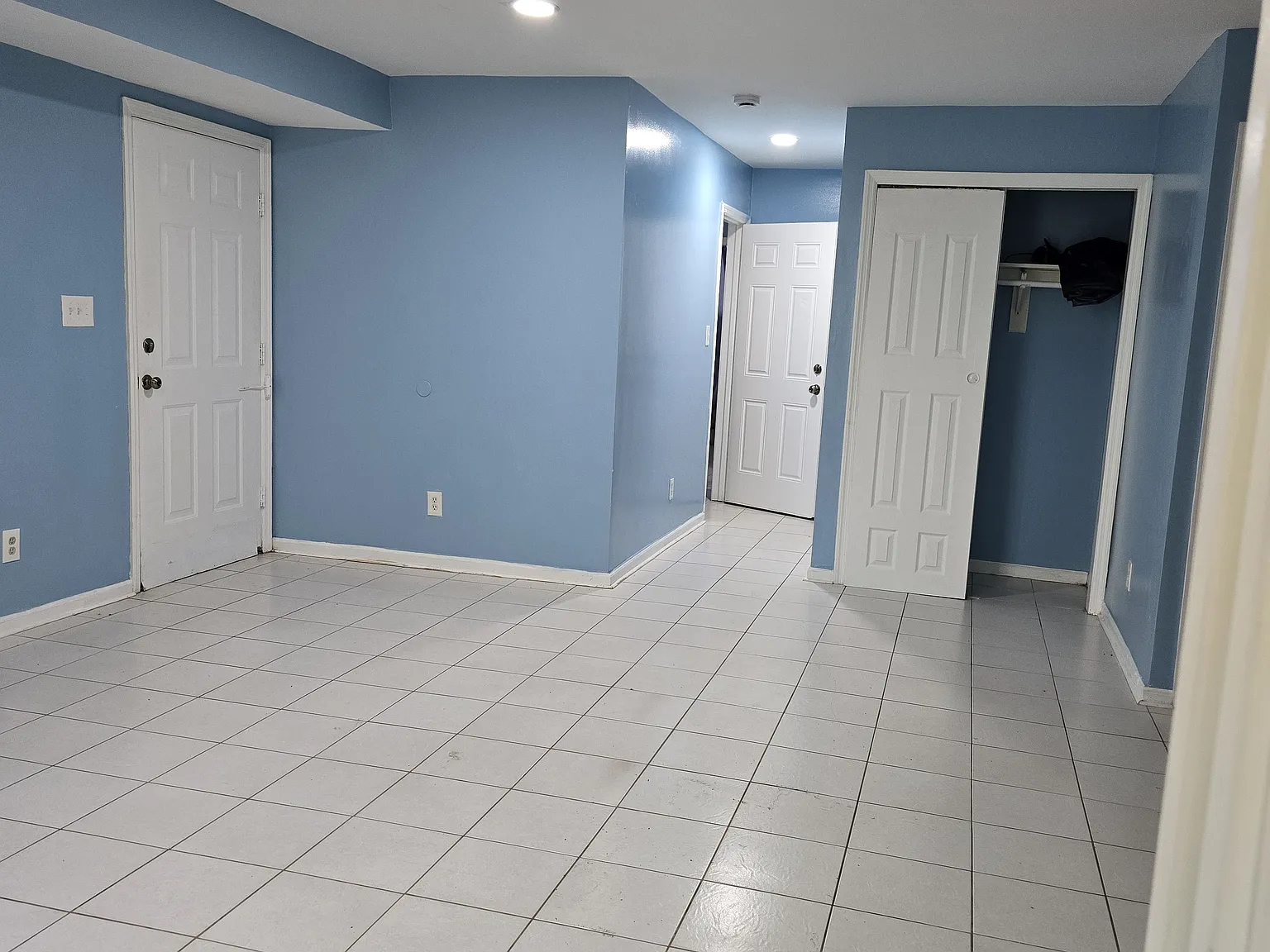 2 bed, $1,900 — Photo 4