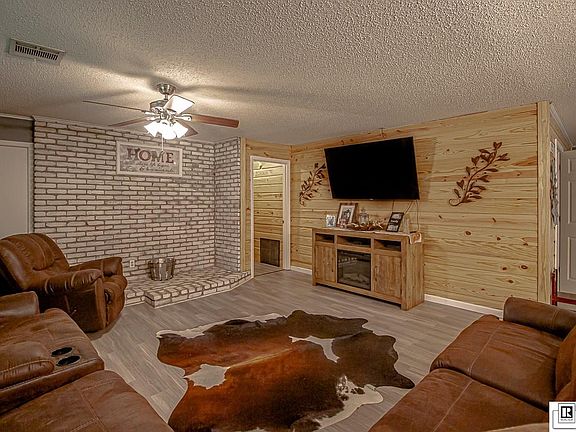 2nd image of 5369 Crestwood Dr
