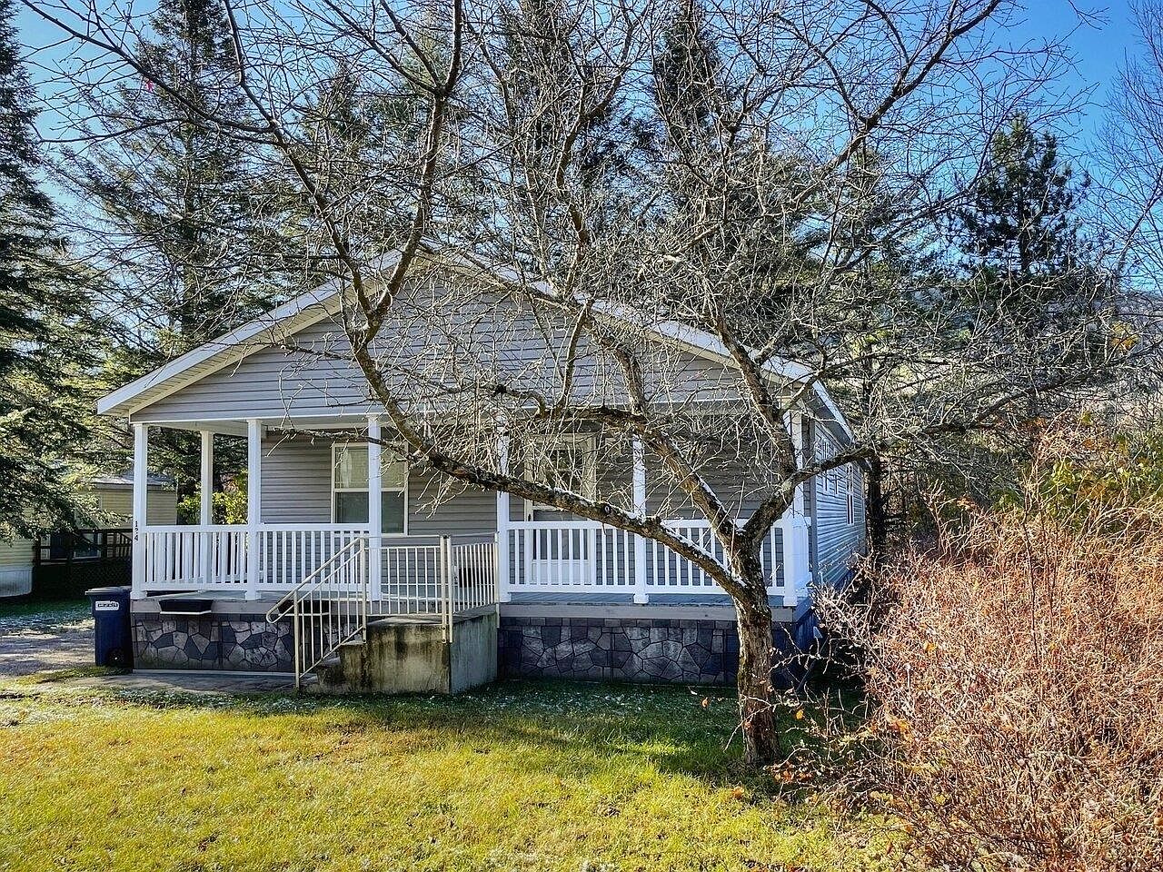 134 East Street, Waterbury, VT 05676 | Zillow