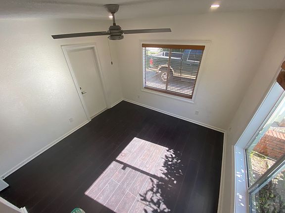 4th image of 625 SW 15th Ave
