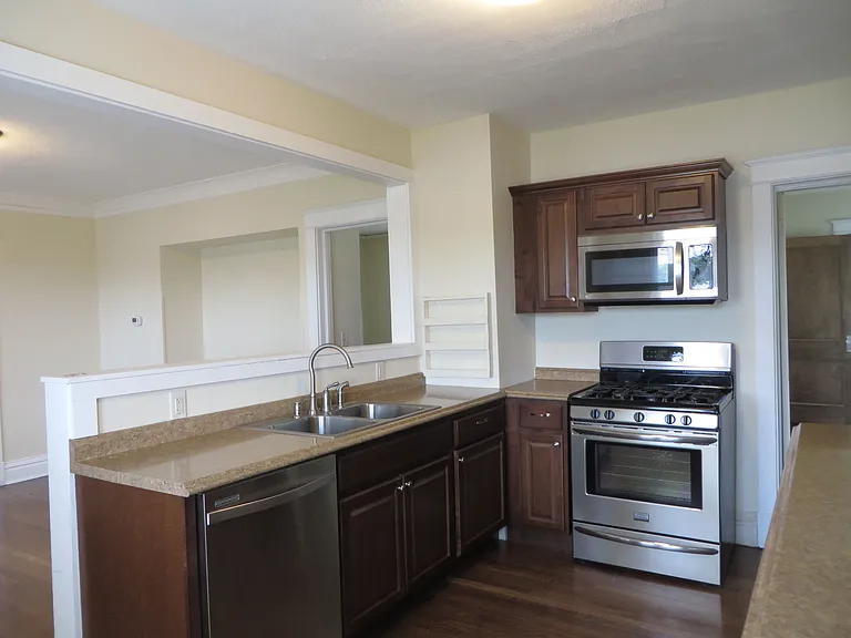 1520 E 1st St #1520 — Photo 5