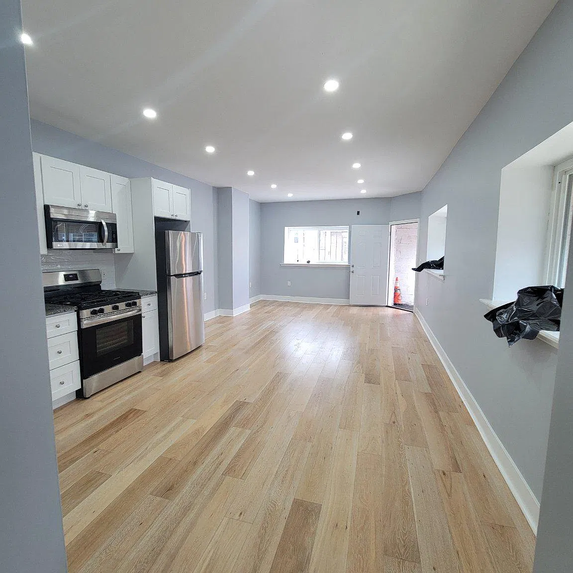 1 bed, 1.0 bath, 1904 sqft, $1,395 — Photo 4