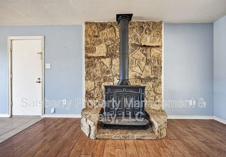 1113 Gifford Dr — Photo 10