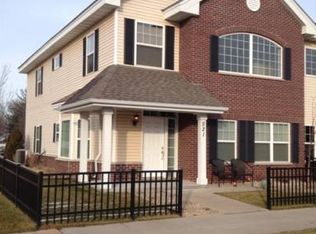 521 84th St W, Bloomington, MN 55420