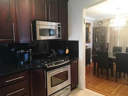 4th image of 8531 Chevy Chase St