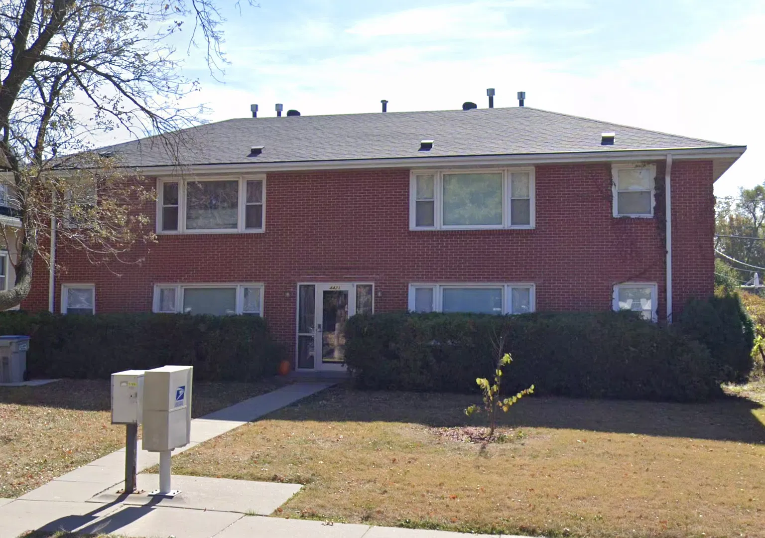 4421 Calvert Street — Photo 1