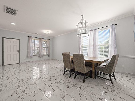 4th image of 726 Forrest Ln