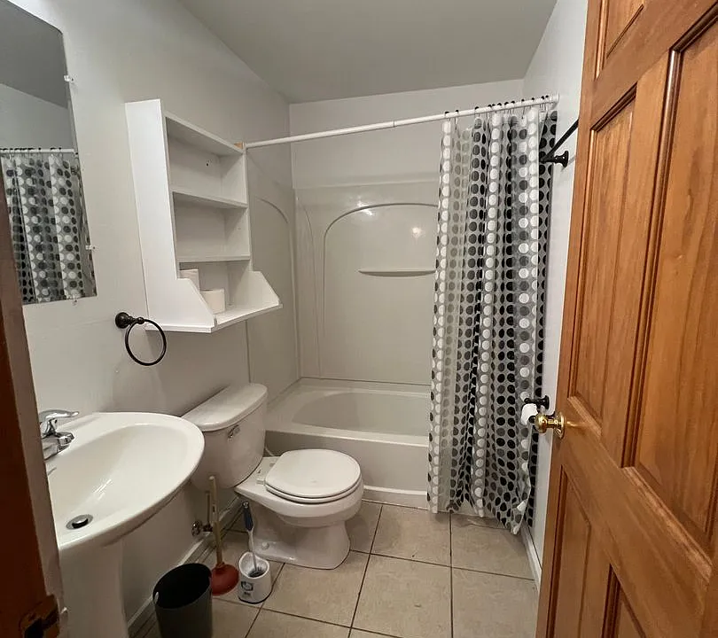 329 Hilltop Ct
