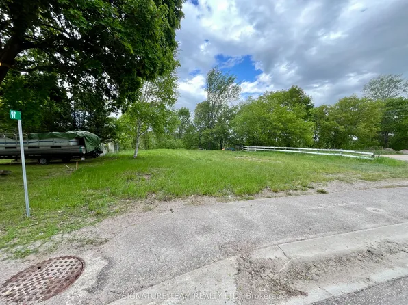 97 Queen St, Bonnechere Valley, ON K0J 1T0