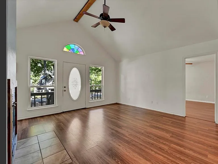 1029 Shoreline Dr — Photo 10