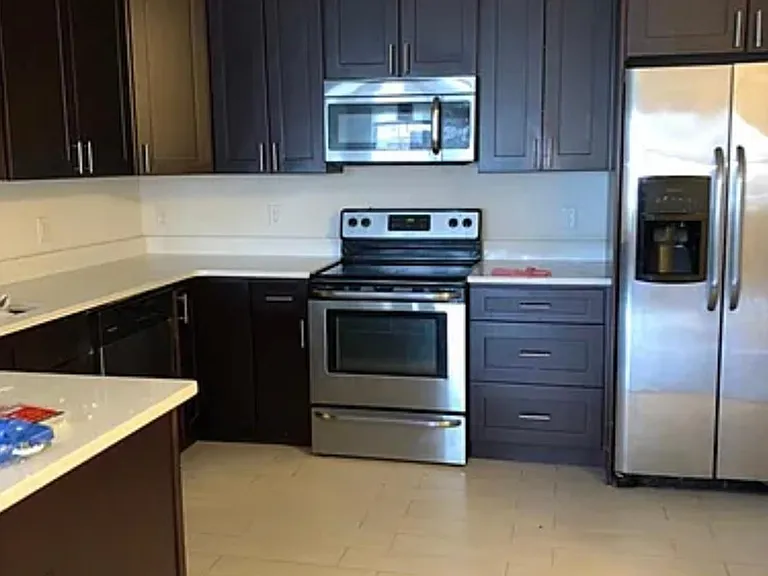 240 Walker St — Photo 5