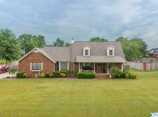 22325 Shawnee Ln, Athens, AL 35613