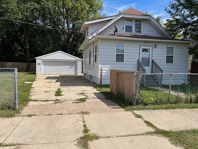 1st image of 505 N Highland Ave