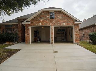 6856 Landing Dr, Grand Prairie, TX 75054