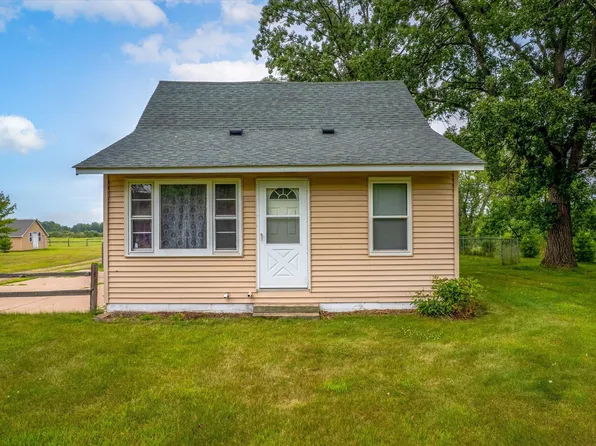 5709 Canary Rd, Grasston, MN 55030