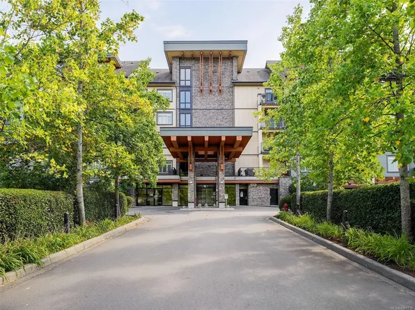 623 Treanor Ave #402, Langford, BC V9B 0B1