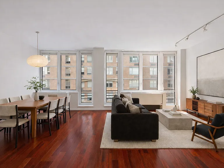 125 W 21st St #5B — Photo 1