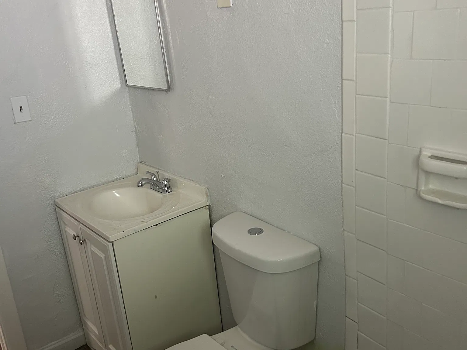 1 bed, $889 — Photo 4
