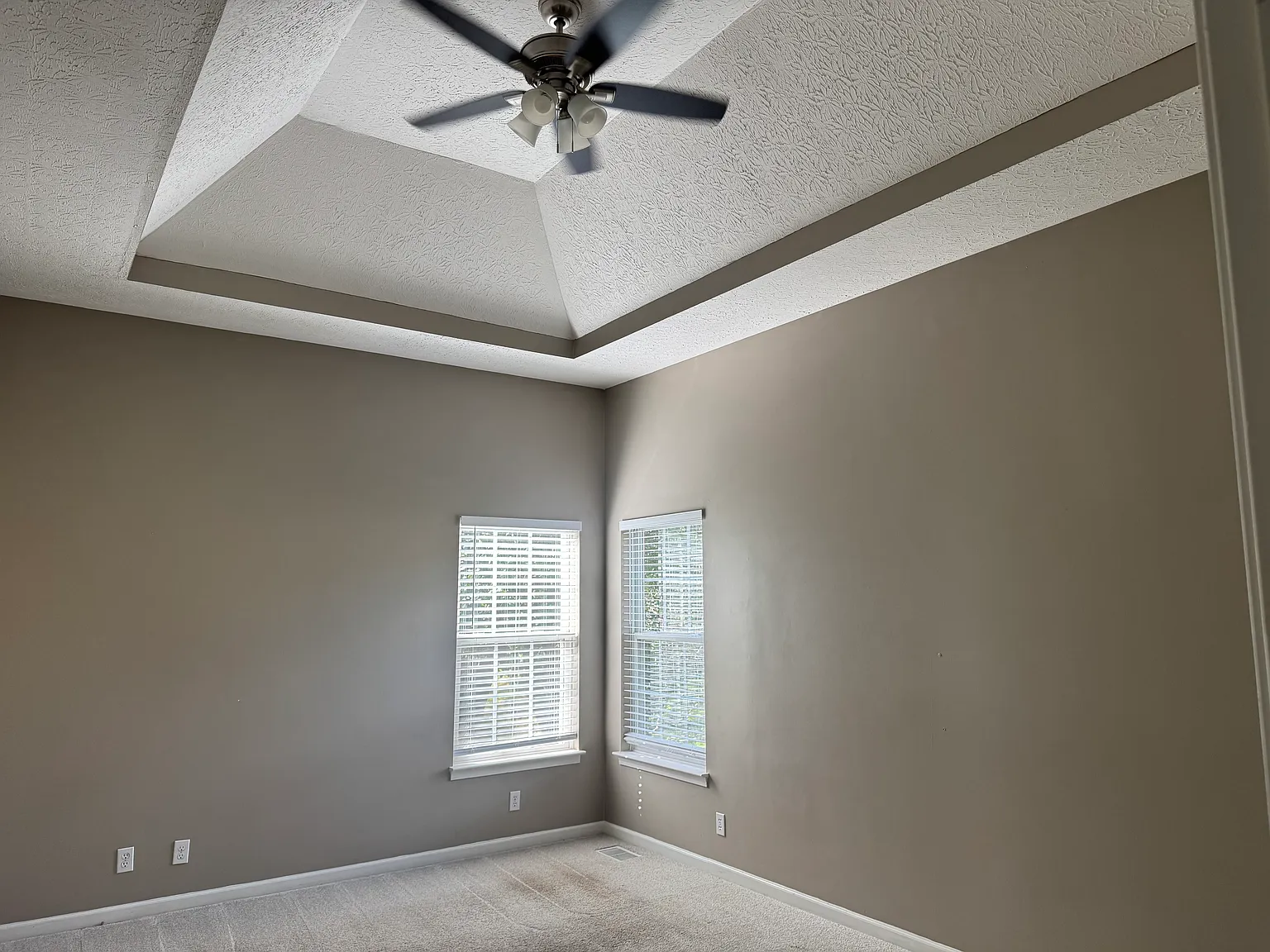 3 bed, 1408 sqft, $1,895 — Photo 4