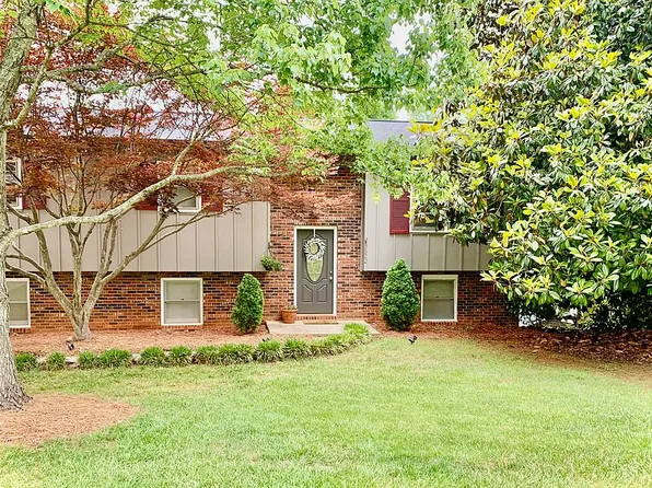 3822 Newhall Dr NW, Conover, NC 28613