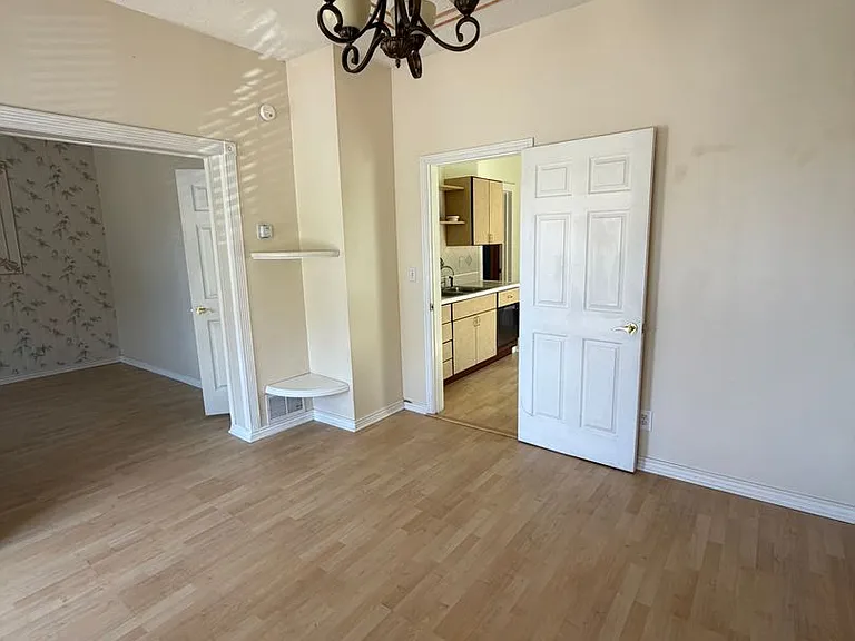 625 E Wilmington Ave — Photo 6