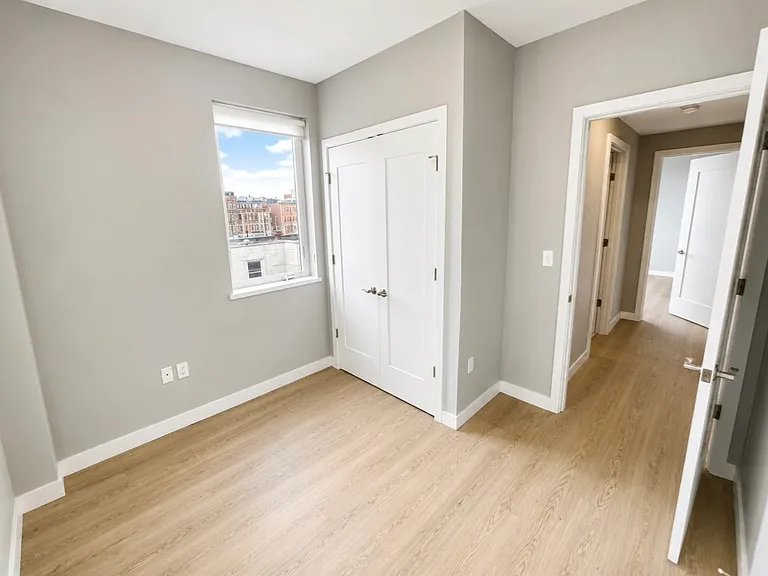 32 S Huntington Ave #201 — Photo 4