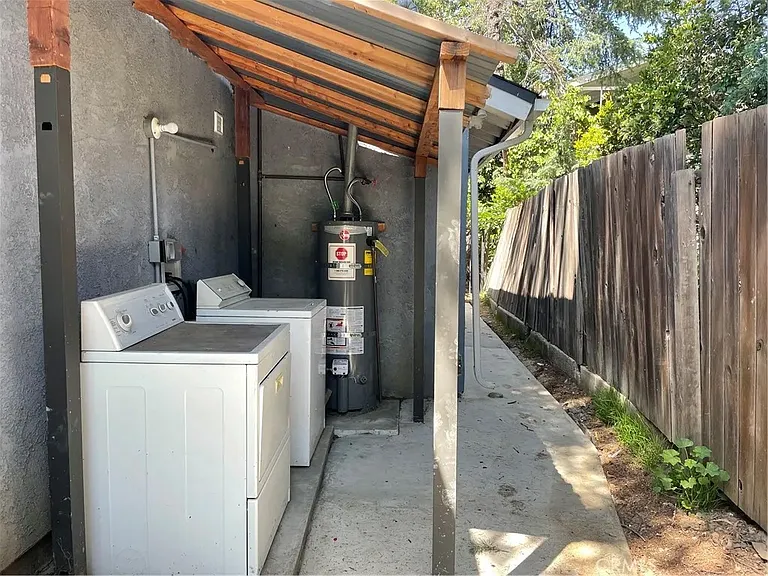 5820 Calvin Ave — Photo 16