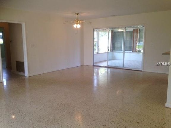 5th image of 617 Pineland Ave