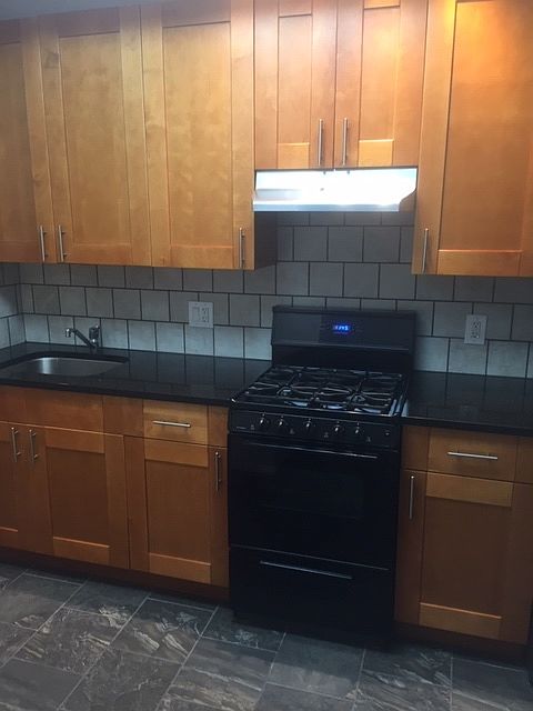 1st image of 364 15th St APT 1R
