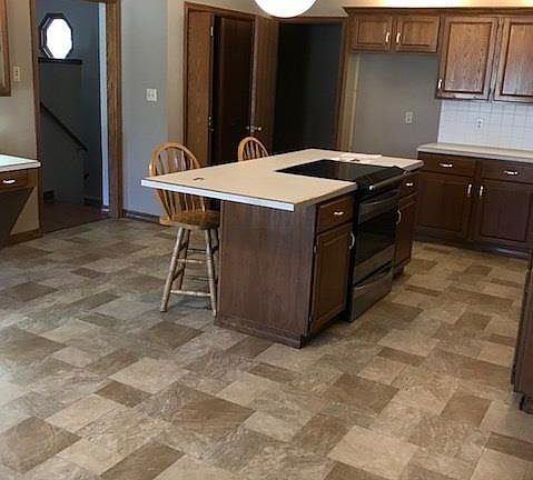 5th image of 4710 Sequoia St