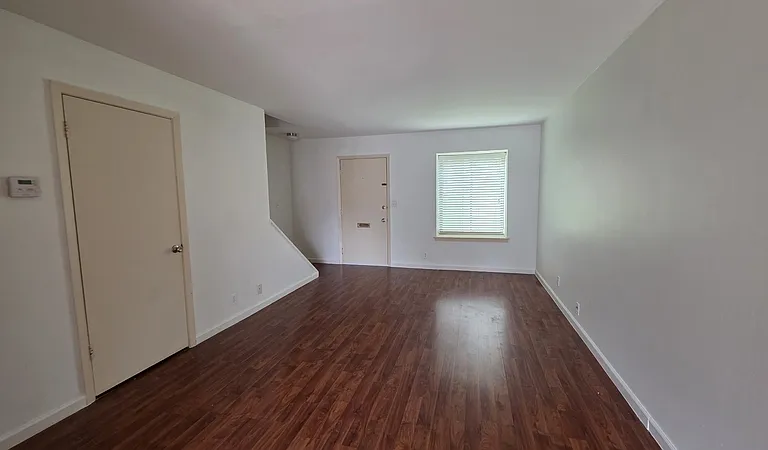 1896 Poplar Woods Cir E #1-3 — Photo 3