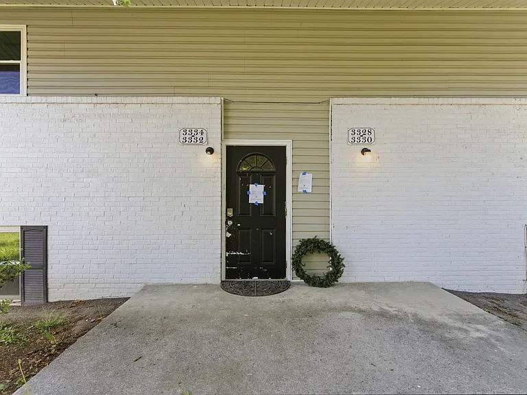 Golf View Apartments — Photo 14
