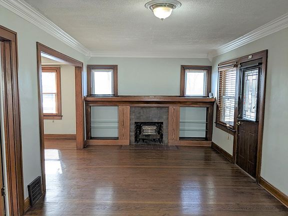 2nd image of 347 Lawn Ave #347LA