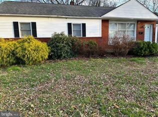 4 E Clairmont Dr, Newark, DE 19702