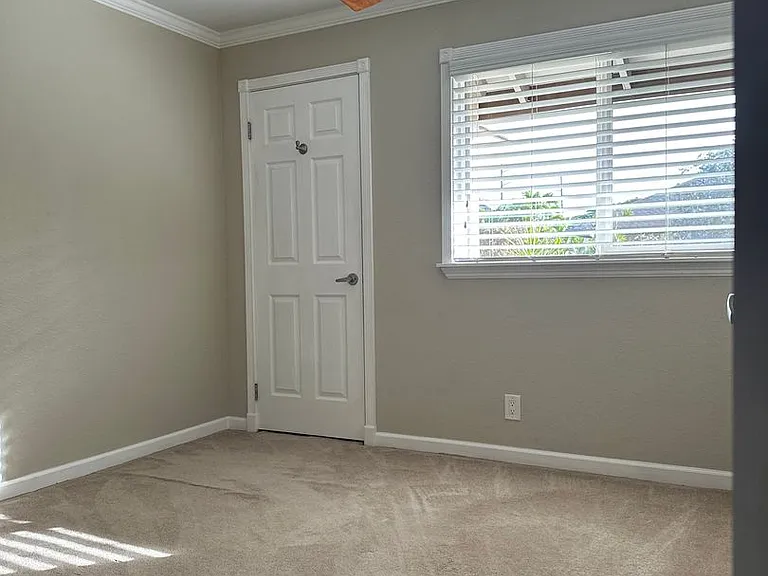 140 Uwapo Rd #51203 — Photo 5