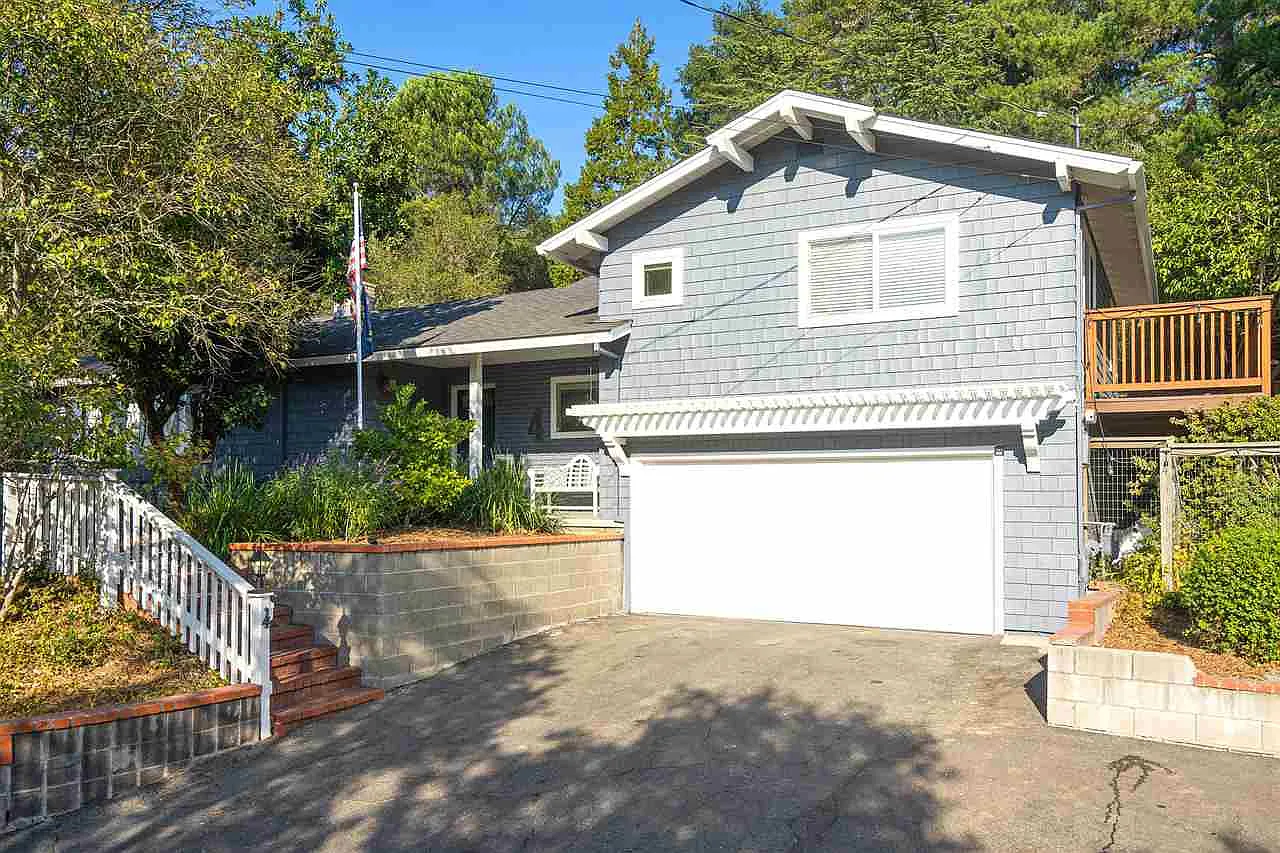 4 Soule Rd photo 1