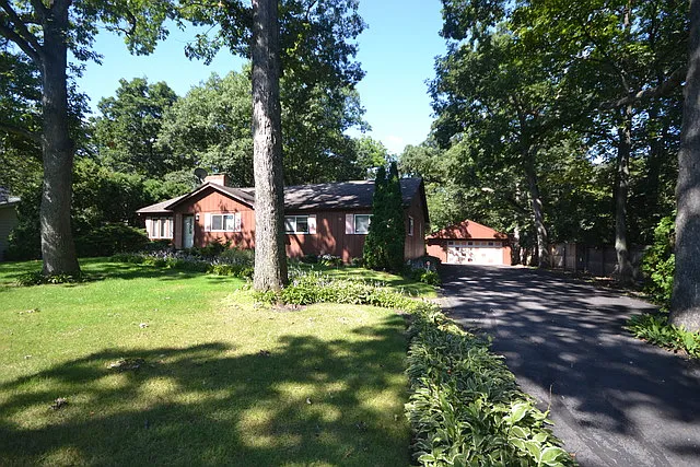 3718 Glendenning Rd photo 1