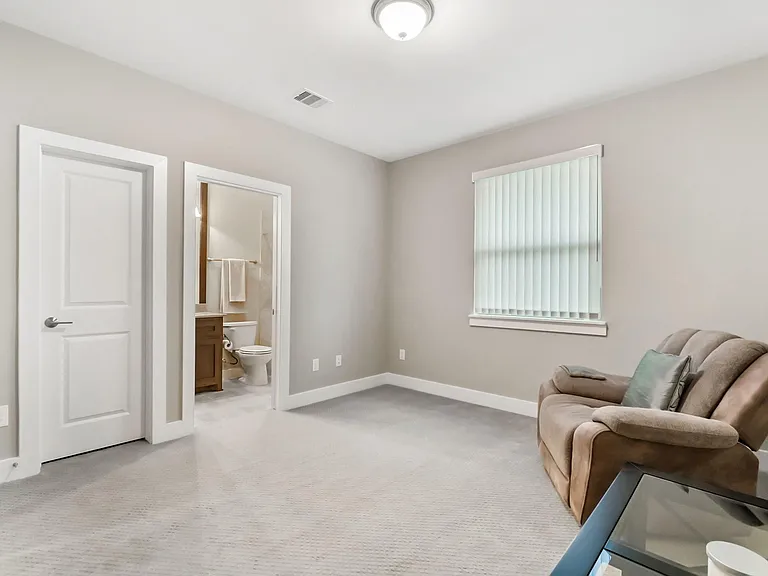 139 Gildwood Pl — Photo 18