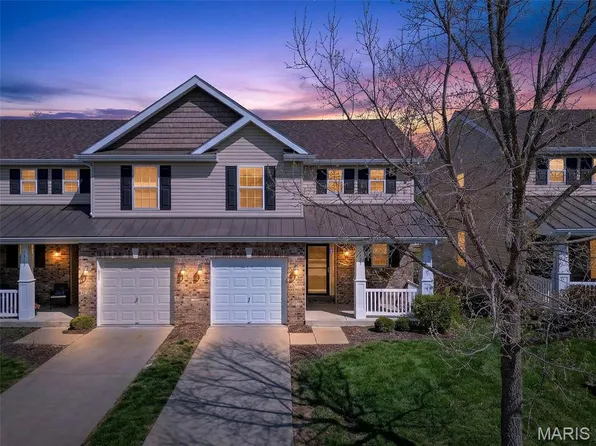 1315 New Charter Ln, O'Fallon, MO 63366