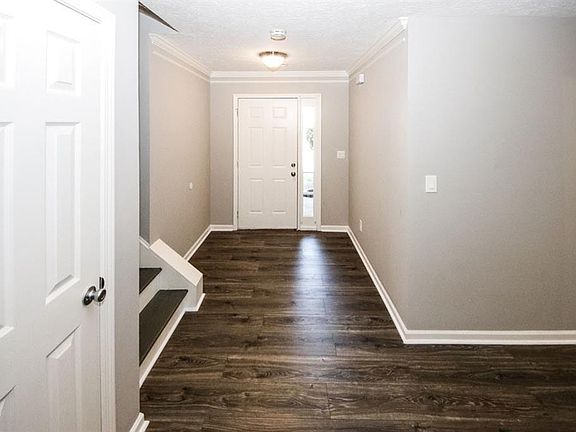 3rd image of 500 Oak Vista Ct