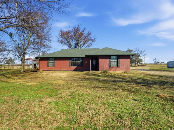 697 County Road 166, Whitesboro, TX 76273
