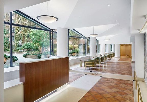 3rd image of 435 W 23rd St APT 6A