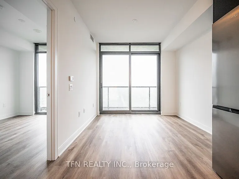 86 Dundas St E #1611 — Photo 15